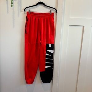 Nike Men's Therma-FIT Basketball Pants Size Medium Red with Nike Logo Pockets
